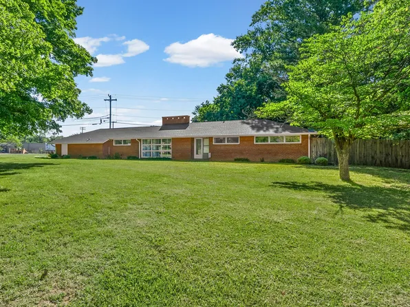 201 Marietta Dr, Hopkinsville, KY 42240