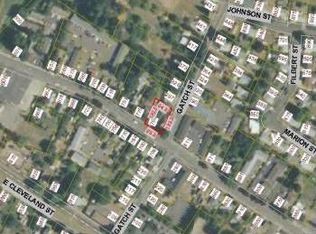793 Young St, Woodburn, OR 97071