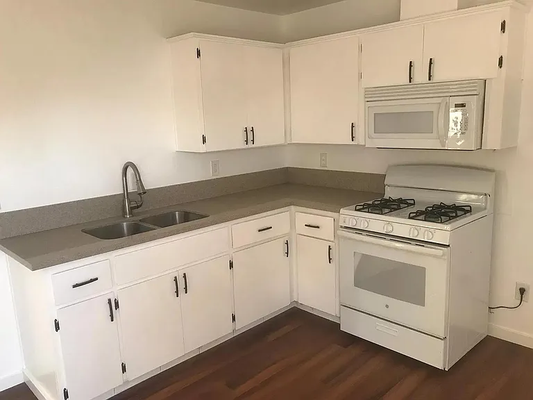 404 S M St #3 — Photo 7