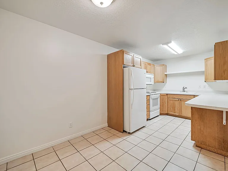 1426 N 1300 W — Photo 5