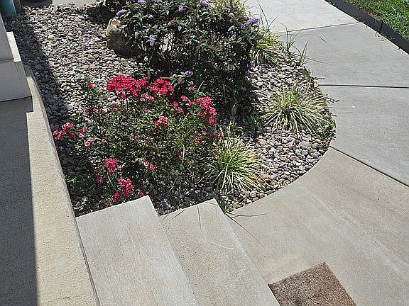 4th image of 87 Stone Trace Ct