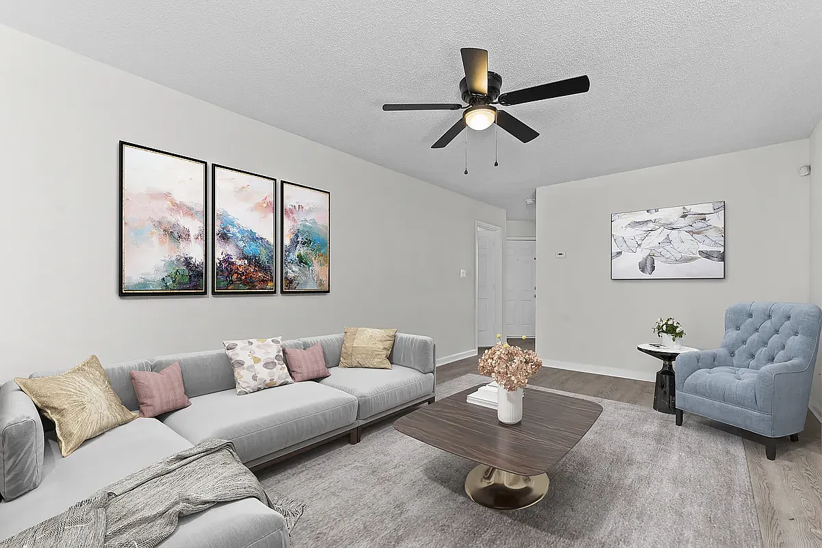 Skyside Landing Apartments — Photo 4