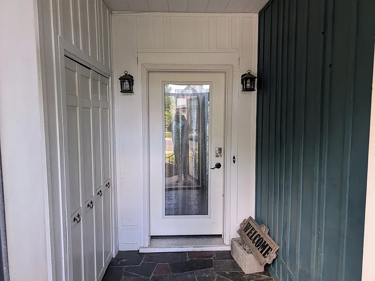 212 3rd Ave N — Photo 3