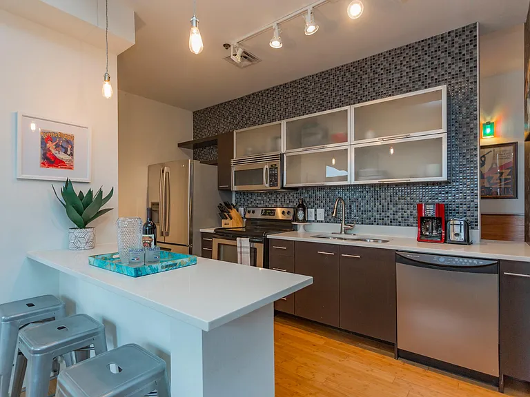 2115 Yeaman Pl #415 — Photo 8