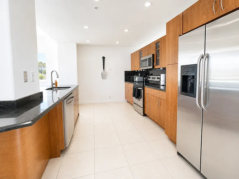 251 Crandon Blvd #308 — Photo 6