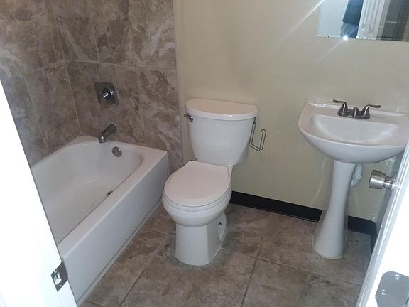 4th image of 14850 17th St