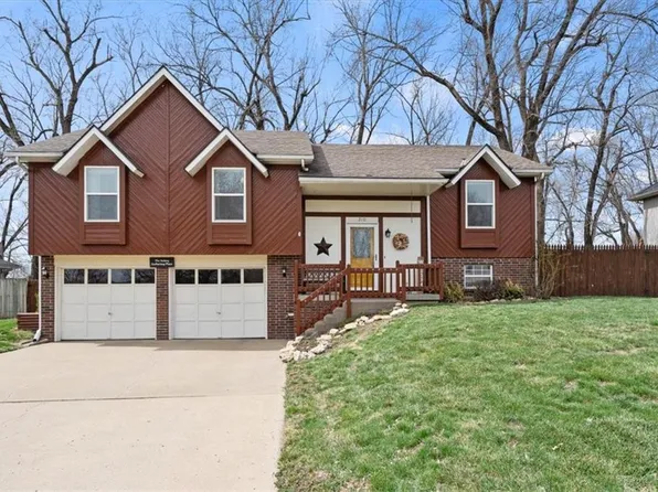 210 Carol Ave, Belton, MO 64012