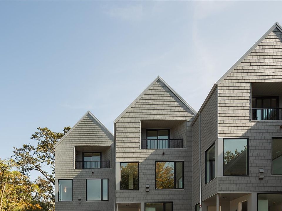 1st image of 909 Redfern Rd #2