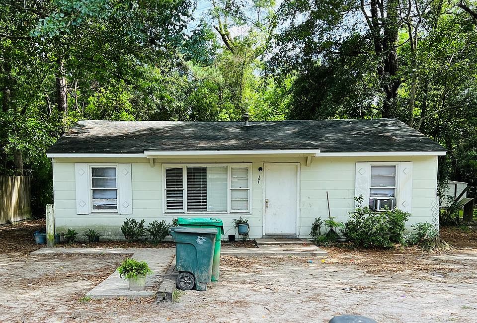 1st image of 707 Brookwood Dr