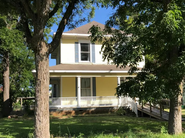 818 E McLennan Ave, Mart, TX 76664