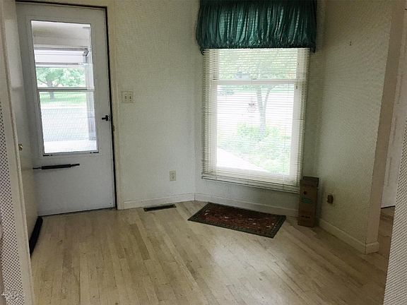 5th image of 2424 Shoreham Highlands St #A