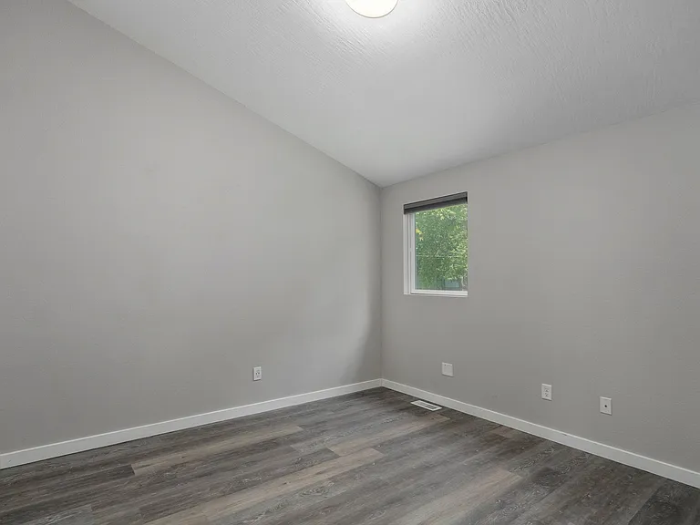 653 S Fairway Ave — Photo 24