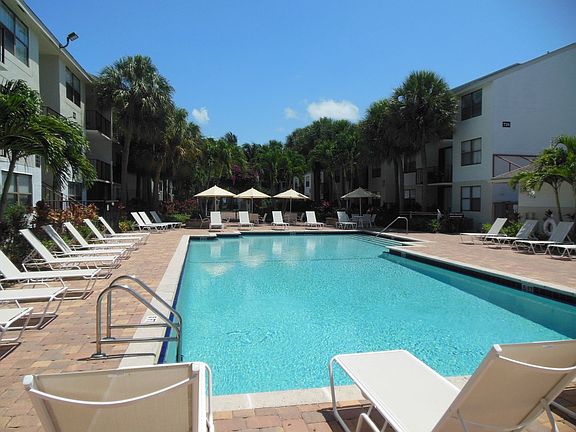 3rd image of 728 Executive Center Dr APT 13