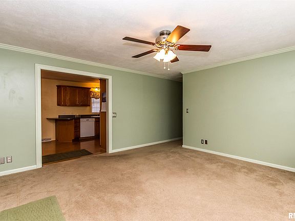 3rd image of 5015 N Graceland Dr