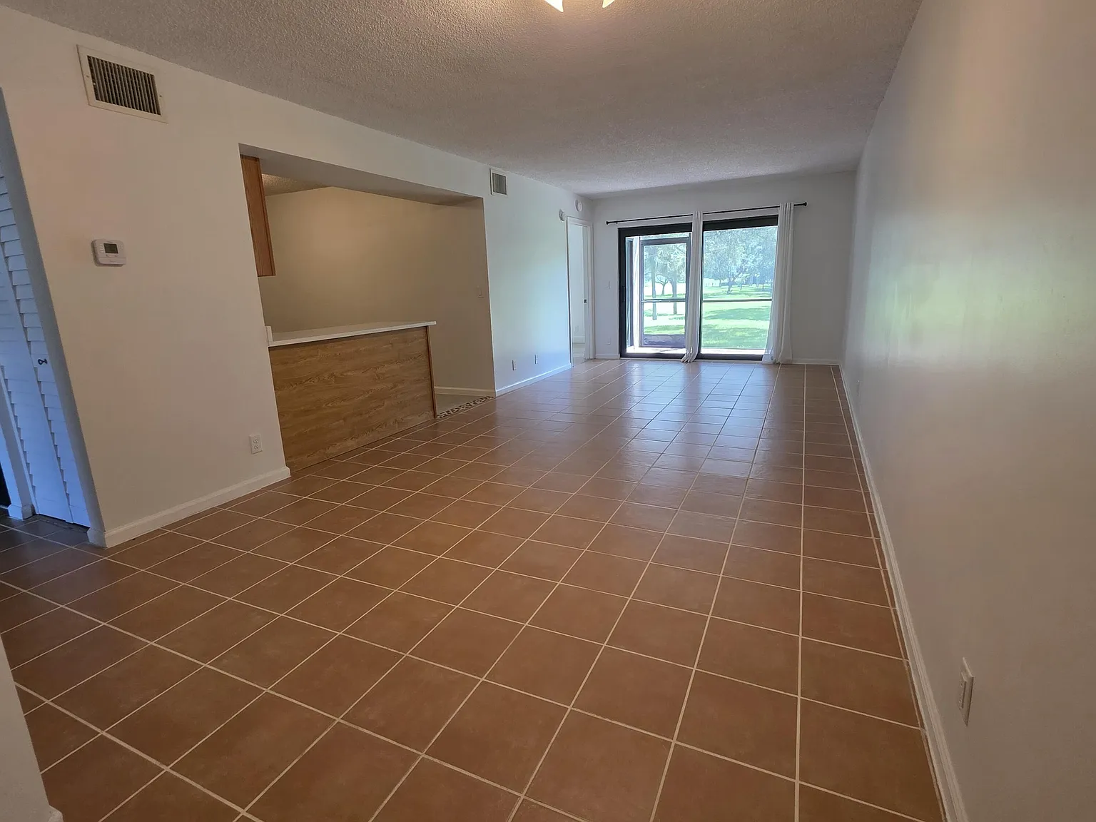 3 bed, 2.0 bath, 1170 sqft, $2,900 — Photo 4