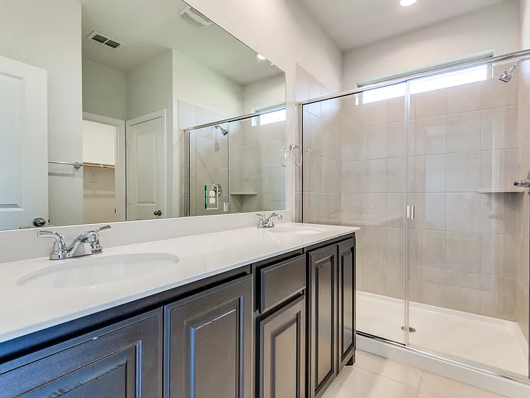717 Presidio St — Photo 3
