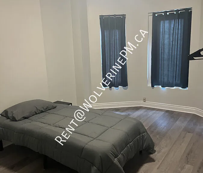 188 Wellington St N #1 — Photo 11