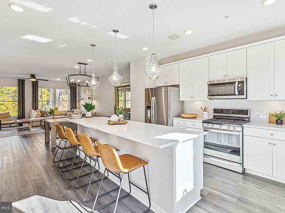 5th image of 3204 Reservoir Ln