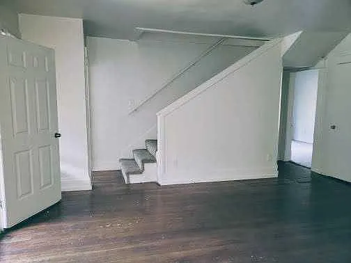 3 bed, 2334 sqft, $1,350 — Photo 2