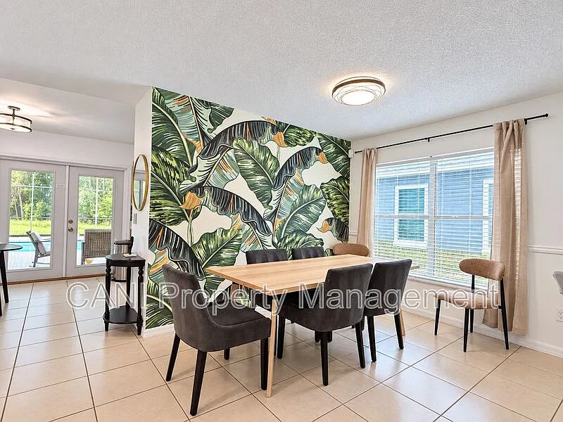 4 bed, 3.0 bath, 2434 sqft, $2,700 — Photo 4