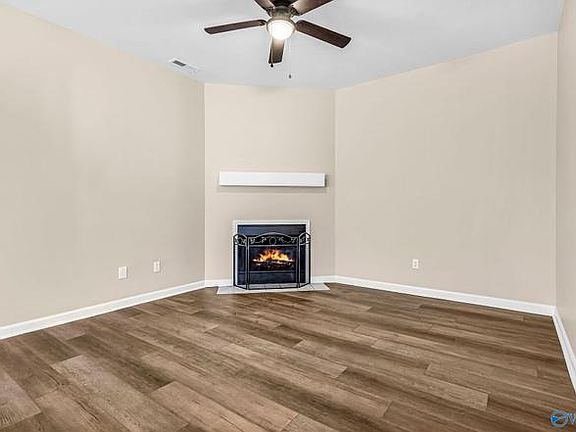 4th image of 108 Bentworth Ln #1