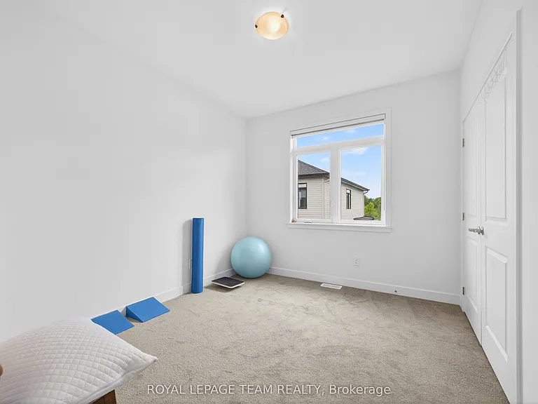 160 Highgarden Ter — Photo 25