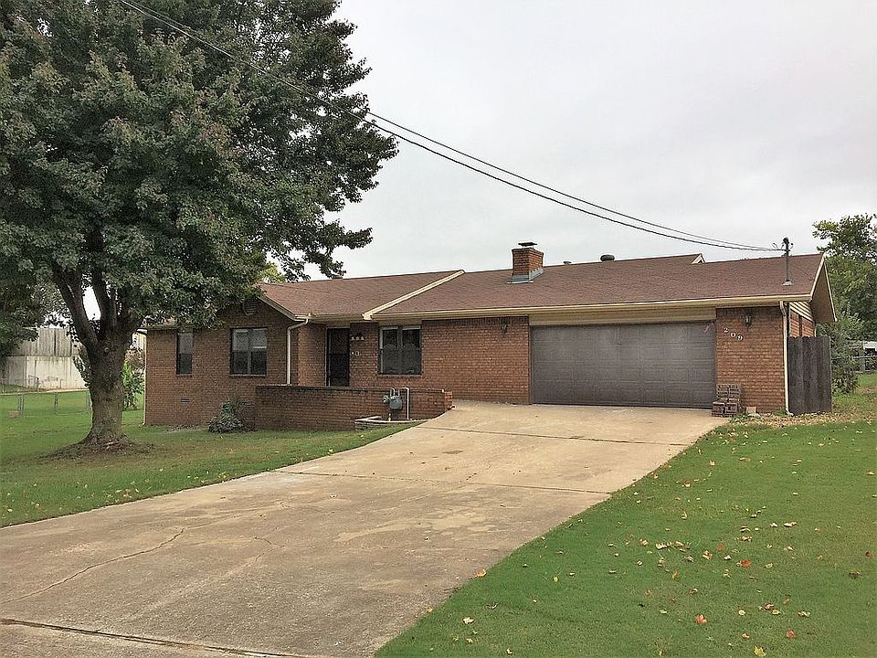 1st image of 209 Big Tree Dr
