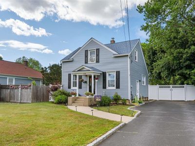 55 Columbia Street, Islip, NY, 11751