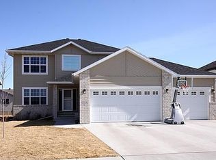 1518 35th Ave S, Moorhead, MN 56560