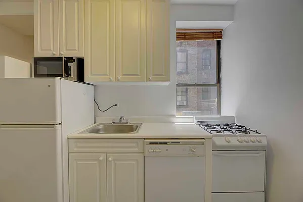 Rented by REAL New York | media 4