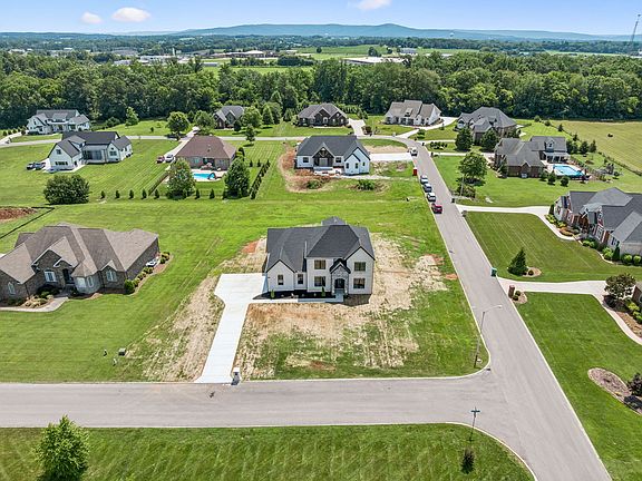 5th image of 16 Blairmont Ct