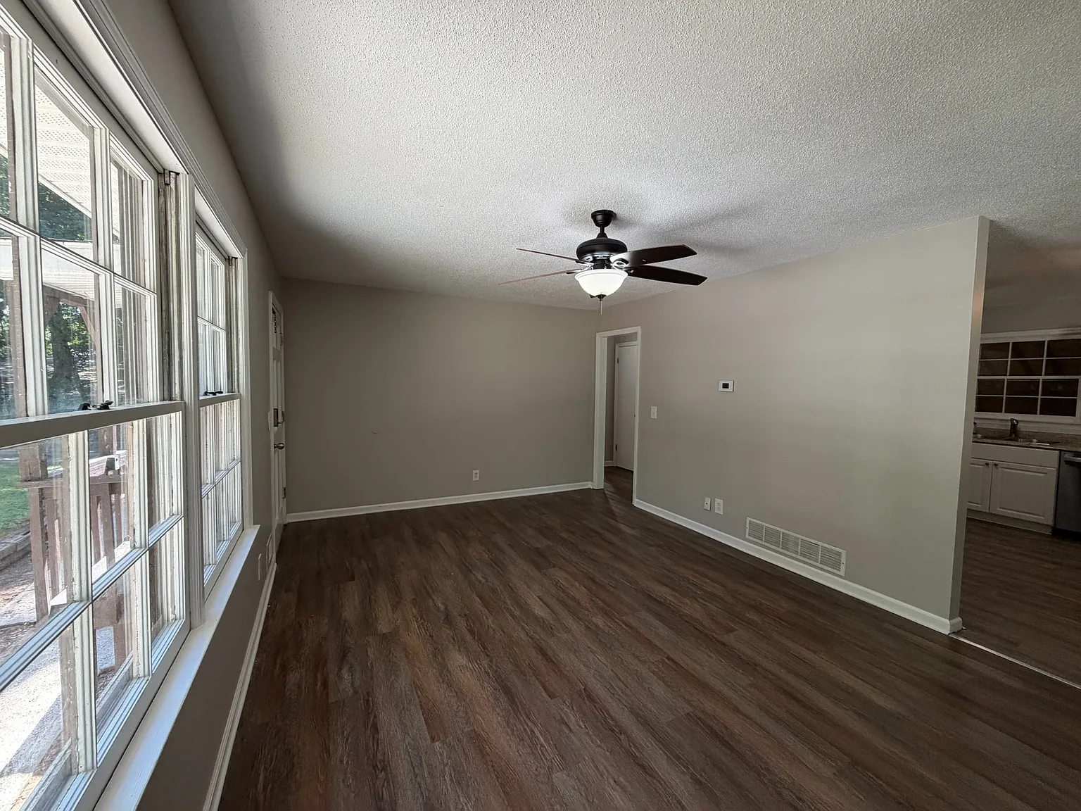 2 bed, 850 sqft, $1,650 — Photo 4