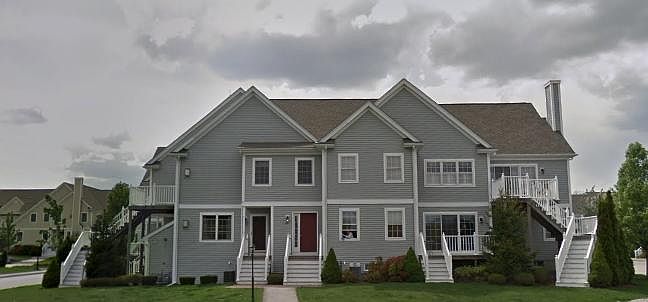 1st image of 321 Tamarack Ln #321