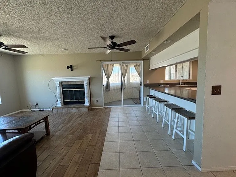2022 Merrill Ln #10G — Photo 12