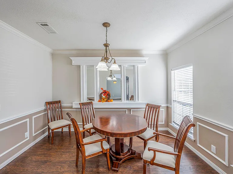 2705 Trophy Dr — Photo 17