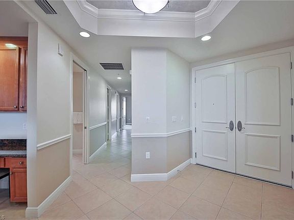 5th image of 2090 W First St APT 2306