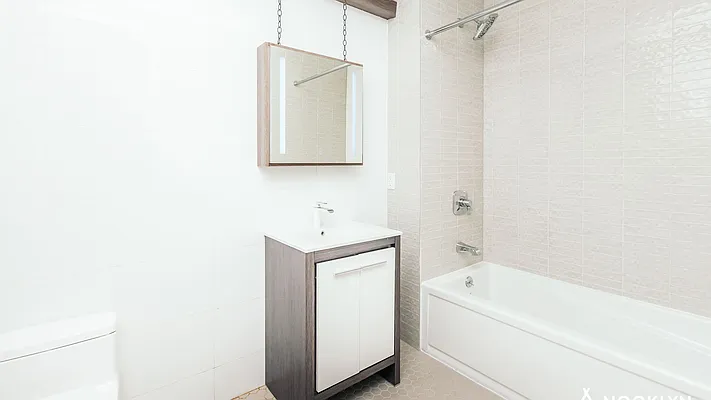 Rented by Nooklyn NYC LLC | media 9