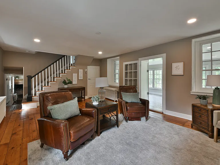 966 Paige Ct — Photo 8