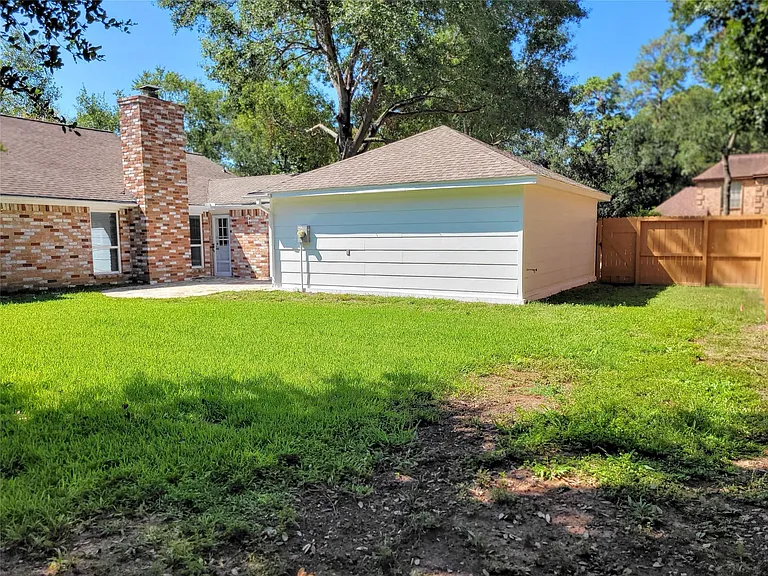 11926 Stillwater Dr — Photo 30