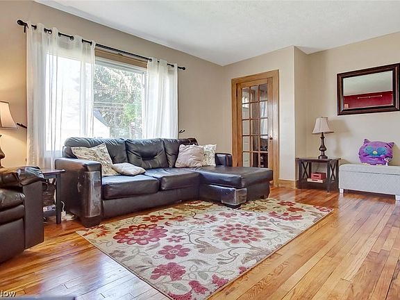 5th image of 2268 10th St