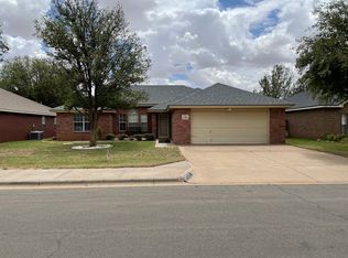 5821 89th St, Lubbock, TX 79424