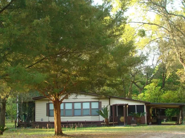 7310 NW 166th St, Trenton, FL 32693