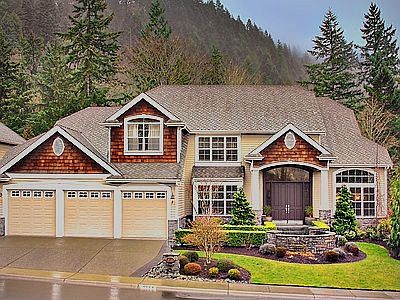 Custom design meets luxury living