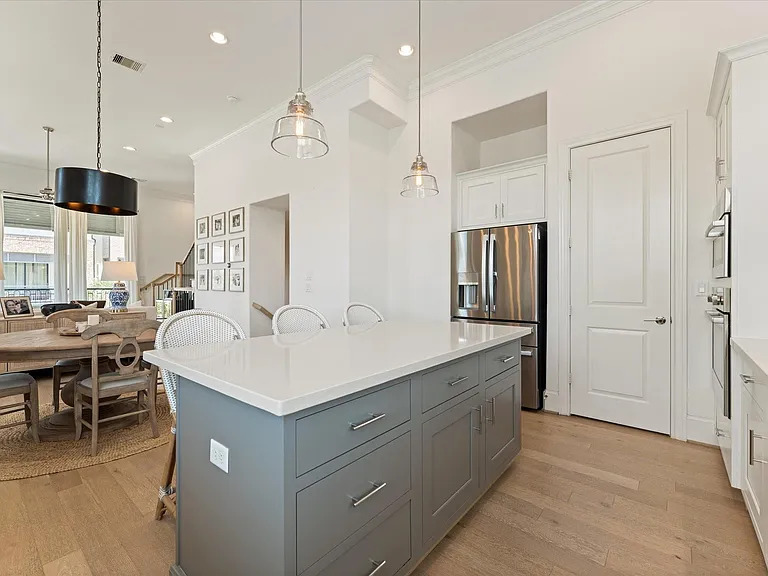 2602 Cottage Grove Green Dr — Photo 15