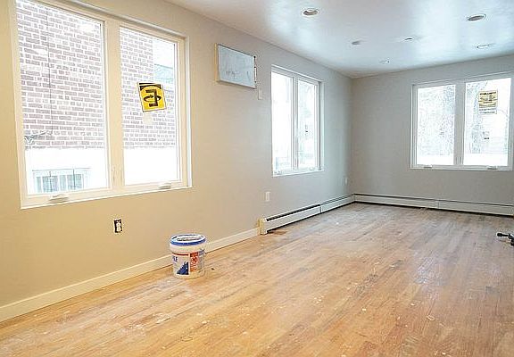 2nd image of 3014 Mickle Ave #2