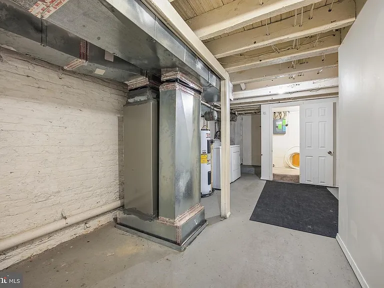 122 N Ellwood Ave — Photo 11