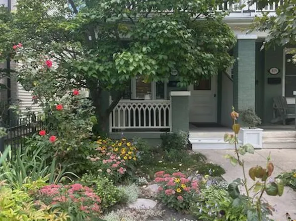 111 Palmerston Ave, Toronto, ON M6J 2J2