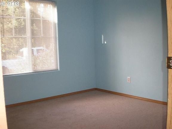 5th image of 4818 NE 58th St