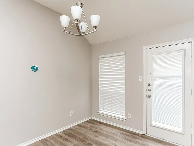 822 Astaire Ave — Photo 5