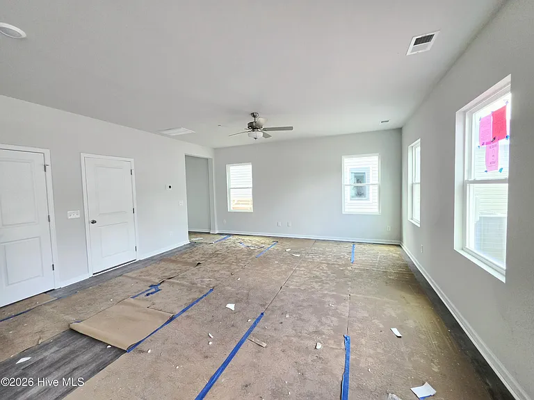 1079 Hanson Dr — Photo 11